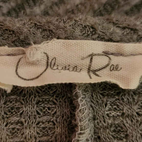 Olivia Rae long sleeve crop top - Picture 2 of 3